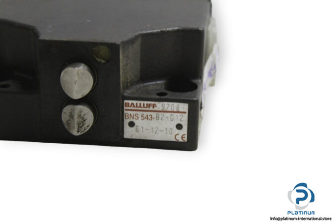 balluff-bns-543-b2-d12-61-12-10-position-switch-1