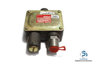 barksdale-9048-4-sealed-piston-pressure-switch-2