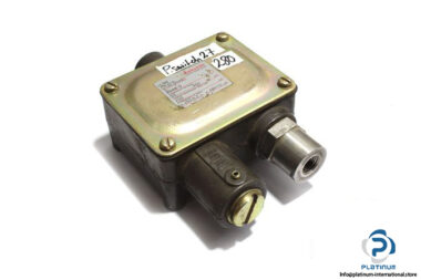 barksdale-9048-5-sealed-piston-pressure-switch