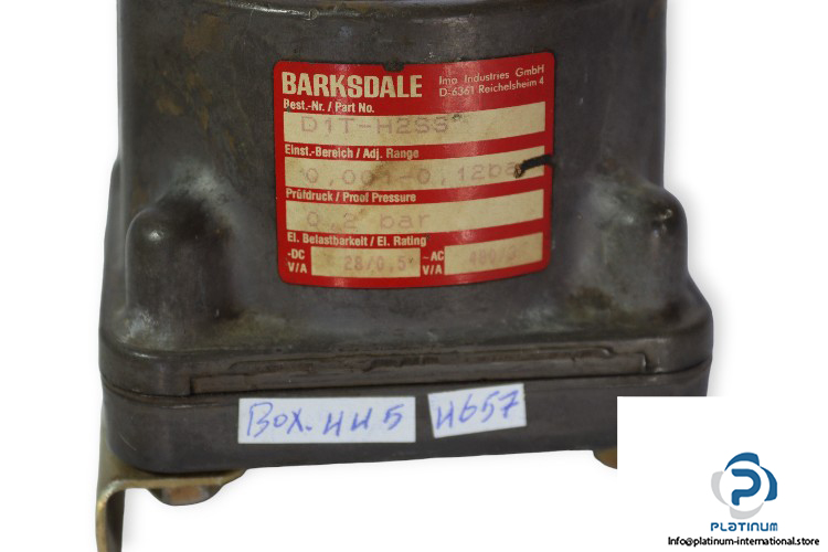 barksdale-D1T-H2SS-diaphragm-pressure-switch-(used)-1