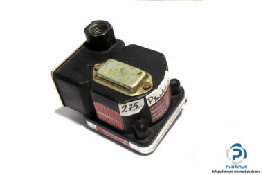 barksdale-D1T-A150SS-diaphragm-differential-pressure-switch