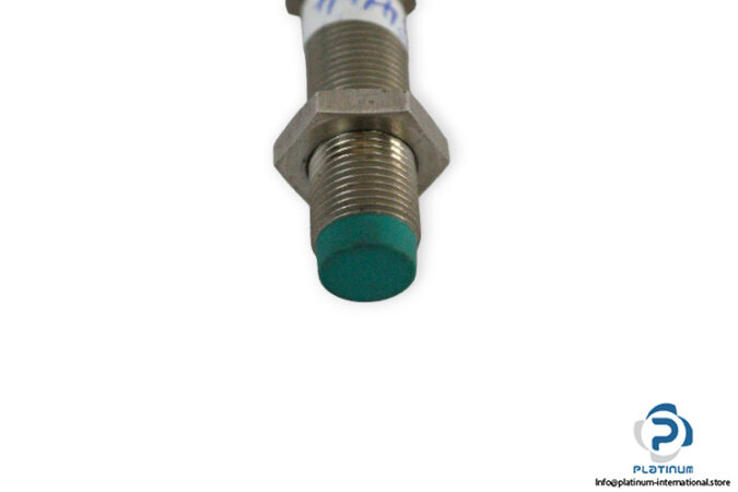 baumer-IFR-12-24-31_S10_l-inductive-sensor-used-2