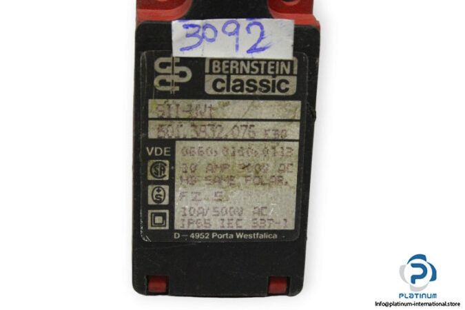 bernstein-SIL-UV1-rope-pull-switch-(used)-1