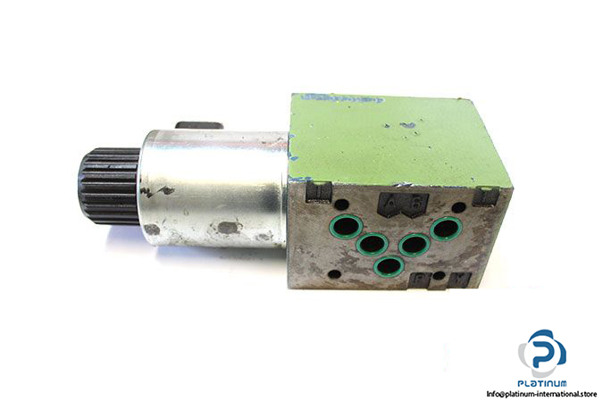 bosch-0-810-001-454-directional-control-valve-3