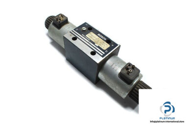 Bosch-0-810-001-714-solenoid-operated-directional-valve