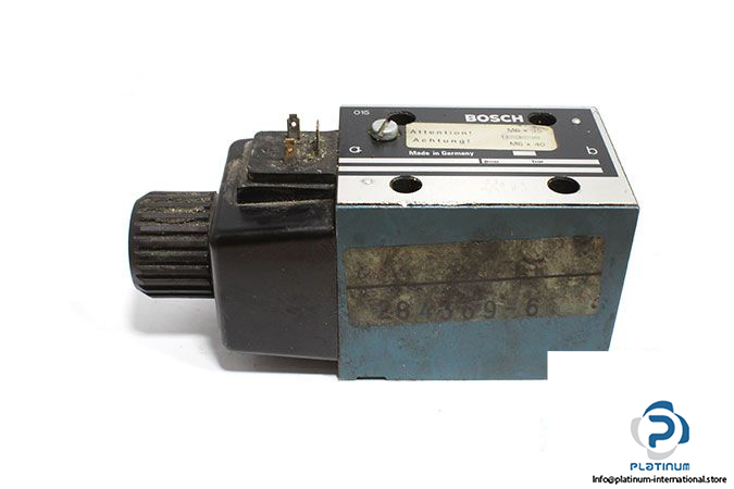 bosch-0-810-001-752-solenoid-operated-directional-valve-1