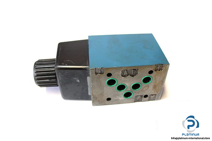bosch-0-810-001-765-directional-control-valve-3