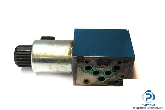 bosch-0-810-001-933-directional-control-valve-3