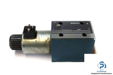 bosch-0-810-001-933-directional-control-valve