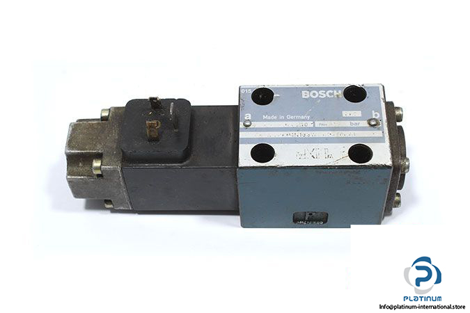 bosch-0-810-090-240-solenoid-operated-directional-valve-1