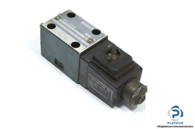 Bosch-0-810-091-084-solenoid-operated-directional-valve