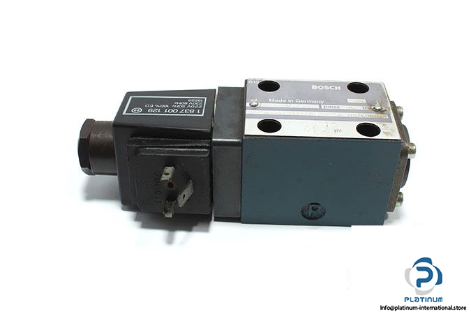 bosch-0-810-091-100-solenoid-operated-directional-valve-1