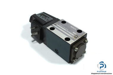 Bosch-0-810-091-100-solenoid-operated-directional-valve
