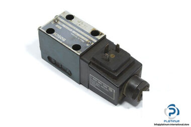 Bosch-0-810-091-101-solenoid-operated-directional-valve