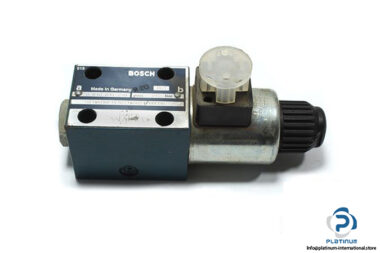 bosch-0-810-091-270-solenoid-operated-directional-valve-1