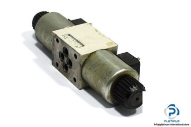 bosch-0-810-091-423-directional-control-valve-2