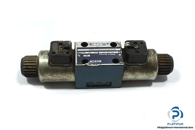 bosch-0-810-091-545-solenoid-operated-directional-valve-1