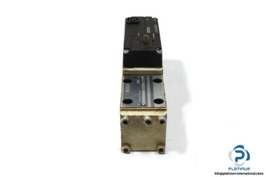 bosch-0-811-404-035-direct-operated-servo-solenoid-valve-1