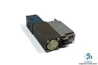 bosch-0-811-404-612-servo-solenoid-valve-3