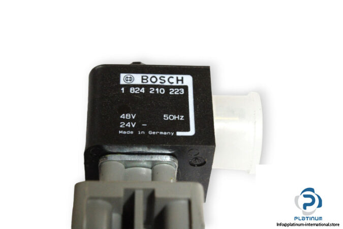 bosch-0-820-001-130-single-solenoid-valve-used-3