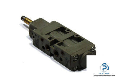 bosch-0-820-022-029-single-solenoid-valve-1