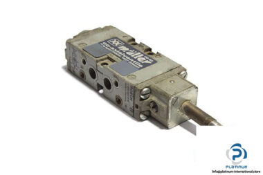 Bosch-0-820-022-978-solenoid-valve