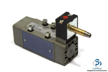 bosch-0-820-024-002-single-solenoid-valve