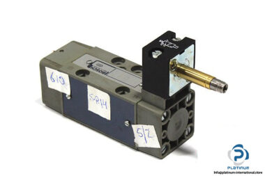 bosch-0-820-024-010-single-solenoid-valve