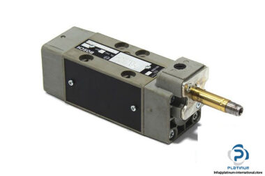 bosch-0-820-024-104-single-solenoid-valve