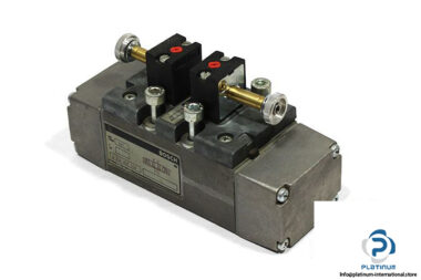 bosch-0-820-029-026-double-solenoid-valve