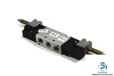 bosch-0-820-038-502-double-solenoid-valve-1