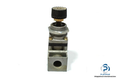 bosch-0-821-200-014-flow-control-valve-1