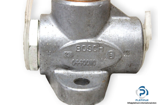 bosch-04400110-hand-pump-(used)-1