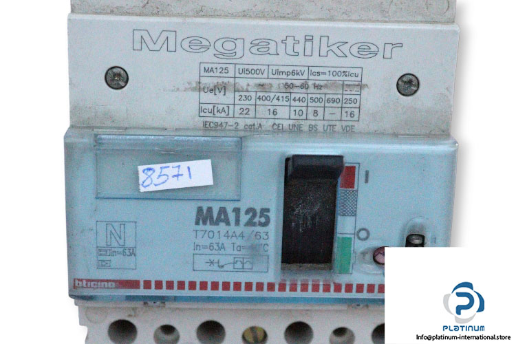 bticino-MA125-circuit-breaker-(used)-1