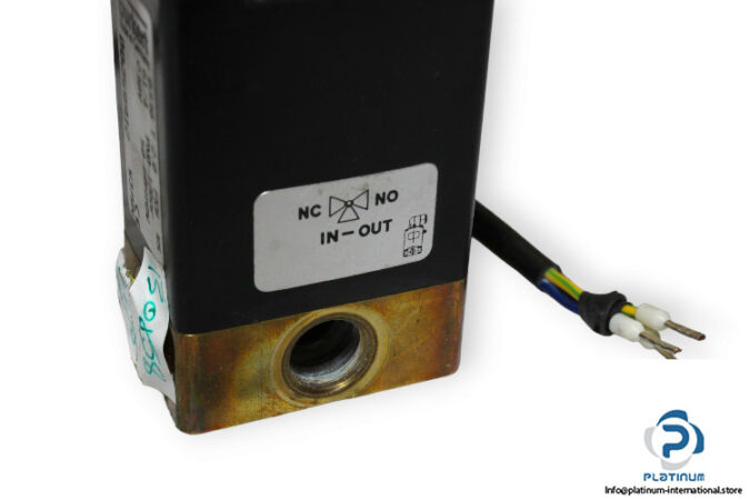 burkert-0330-T-2,0-FKM-MS-G1_4-PN0-12BAR-single-solenoid-valve-used-2