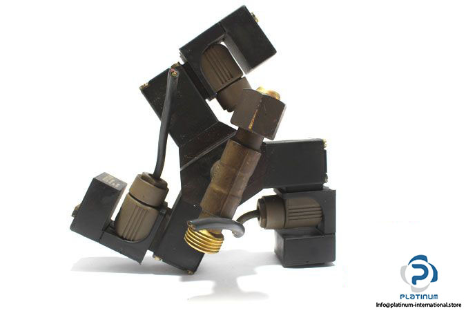 burkert_211_a_g-1_4-061-triple-solenoid-valve-2