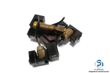 burkert_211_A_G-1_4-061-triple-solenoid-valve