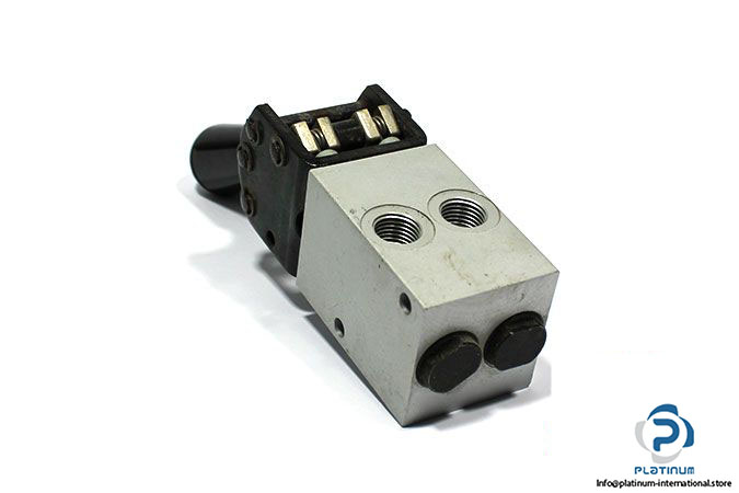 camozzi-154-900-manually-operated-valve-1