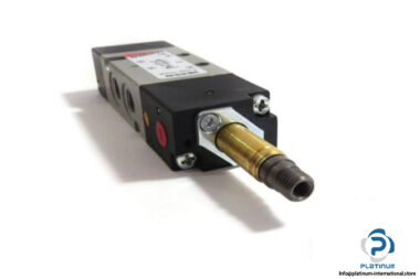 CAMOZZI-358-016-02-SINGLE-SOLENOID-VALVE5_675x450.jpg