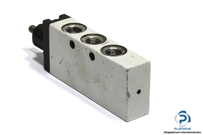camozzi-358-910-manually-operated-valve-1