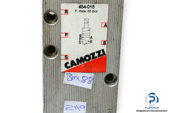 camozzi-454-015-single-solenoid-valve-used-3