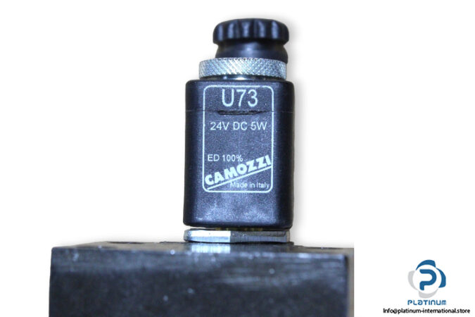 camozzi-952-F2A-P11-U73S01-double-solenoid-valve-used-3