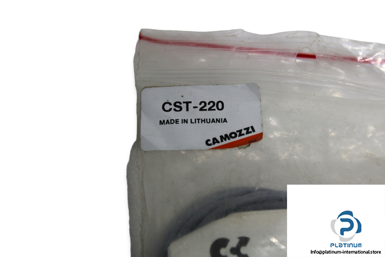 camozzi-cst-220-09r-magnetic-proximity-switch-2