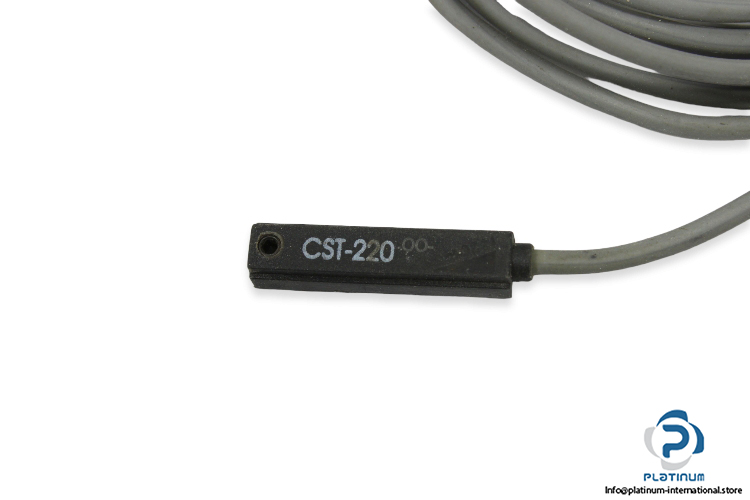 camozzi-cst-220-oo-magnetic-proximity-switch-2