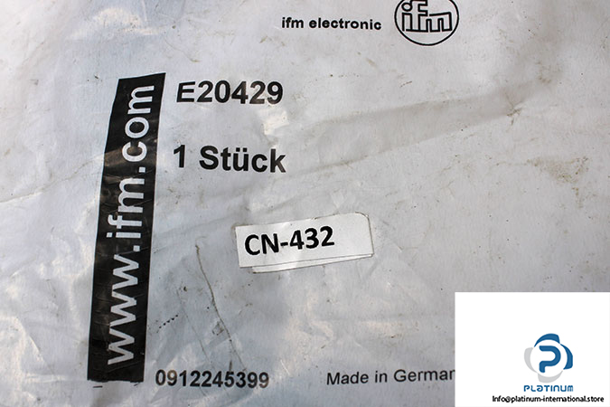 cn-432-ifm-e20429-adogb030mss0005e03-connecting-cable-with-socket-1