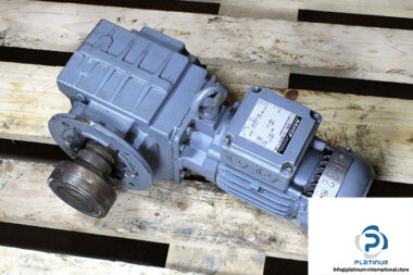 comau-GKS04-3MVAR-071C32-bevel-helical-gearmotor-used