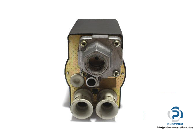 condor-mdr-3-237853-air-pressure-switch-used-2