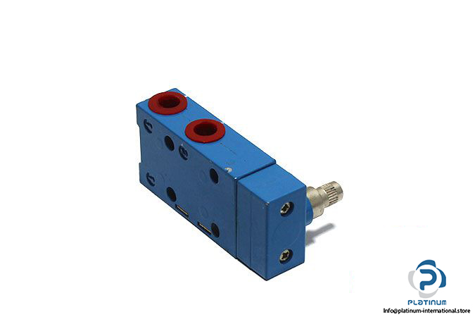 crouzet-81-922-2-stem-actuated-valve-1