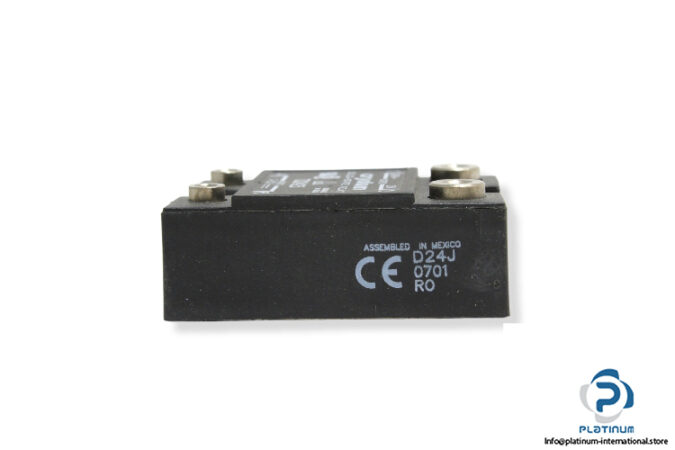 crydom-td2425-solid-state-relay-2