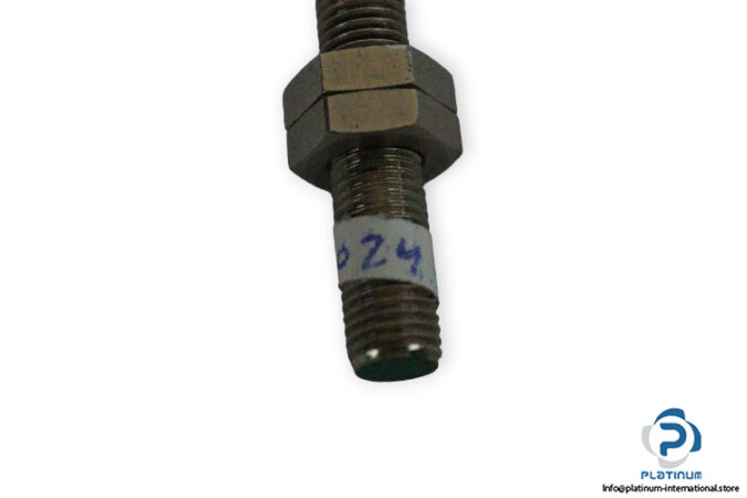 cylindrical-sensor-SN10-NPN-NO8-44-inductive-proximity-sensor-(used)-2